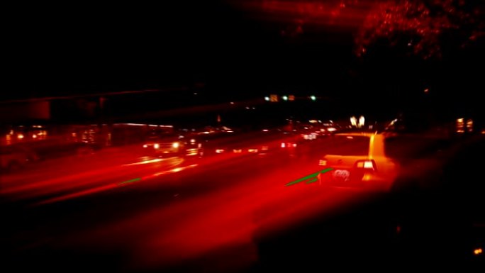 德克萨斯州弗雷德里克斯堡大街上的交通信号灯。