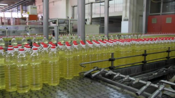 工厂生产葵花籽油