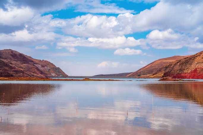 高原湖泊山间白云光影延时