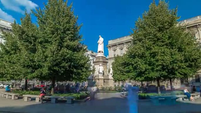 意大利米兰斯卡拉广场莱昂纳多·达·芬奇纪念碑