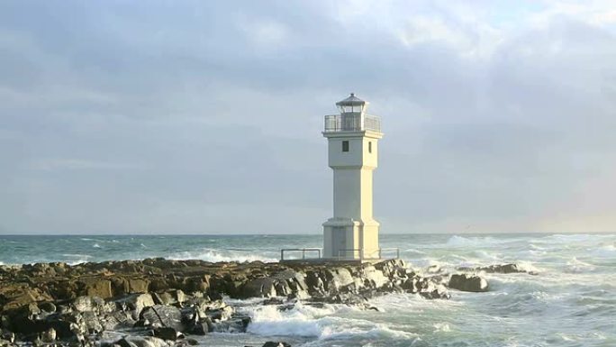 冰岛阿克拉内斯港的灯塔