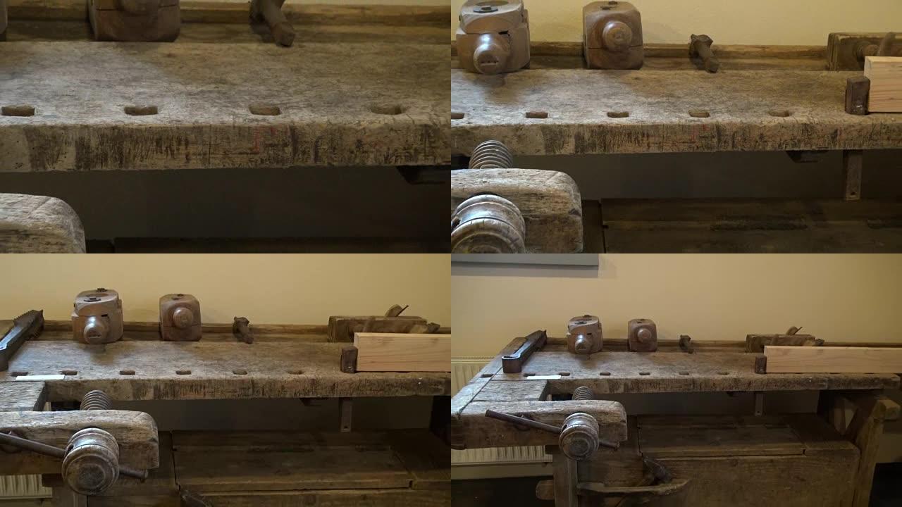 博物馆里的古董木制工作台