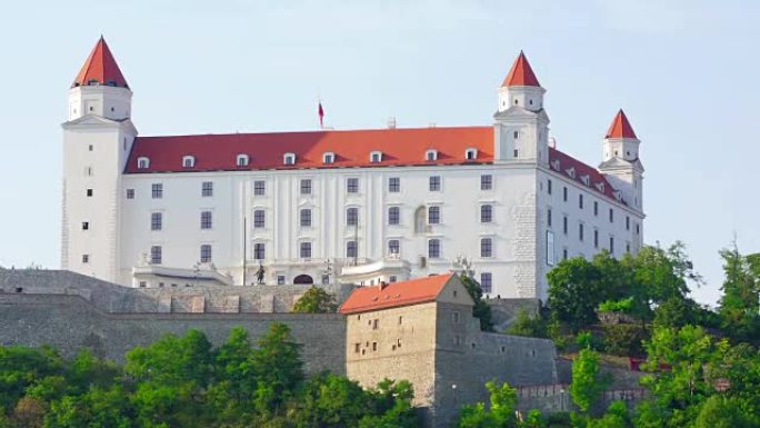 斯洛伐克布拉迪斯拉发城堡和老城景观