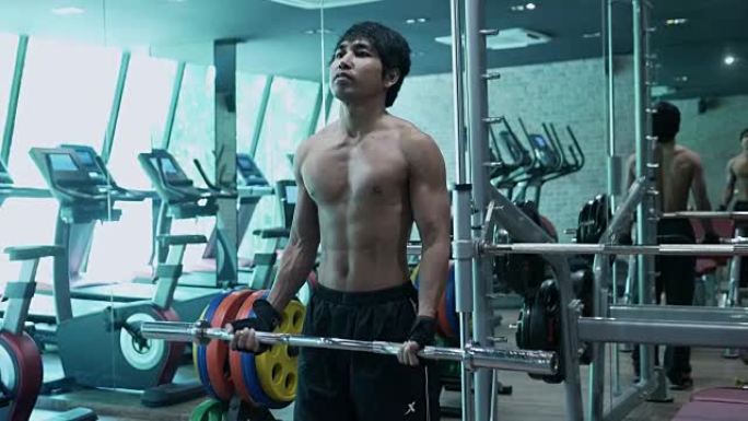 亚洲男子健身运动