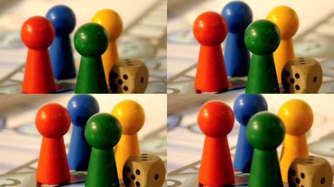 棋盘游戏中使用的四个笨拙的别针