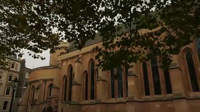 在英国伦敦著名的圣殿教堂周围拍摄的摄影