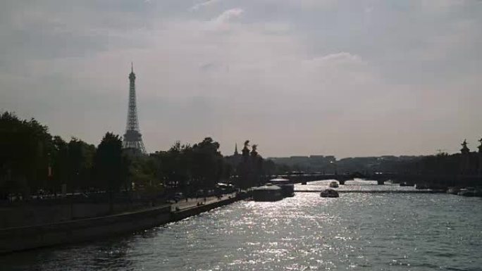 巴黎-普拉日是每年夏天巴黎市中心塞纳河沿岸的一个临时人工海滩。延时序列