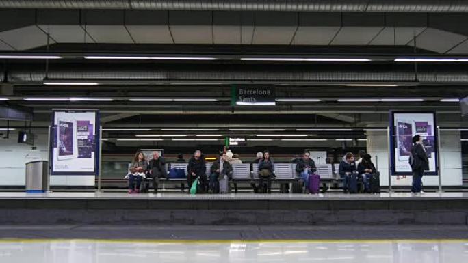 西班牙4k火车站上的巴塞罗那地铁人