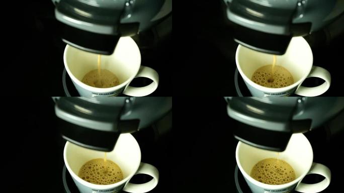 咖啡与胶囊牛奶制剂的特写镜头
