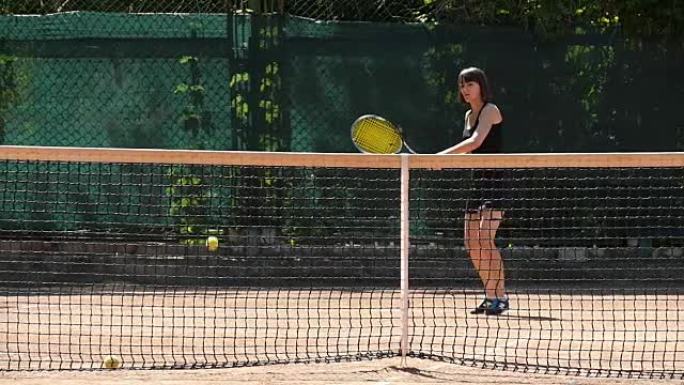 女子网球选手上场慢动作