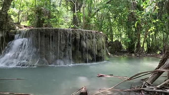 泰国西部四面湾国家公园的七级四面瀑布