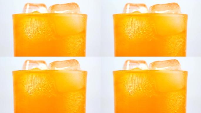 软饮料橙色酒杯白色背景