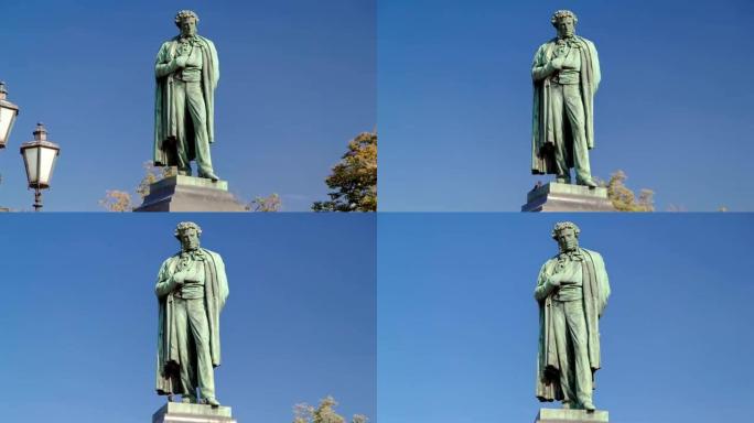 俄罗斯莫斯科普希金广场上的俄罗斯诗人亚历山大·普希金纪念碑