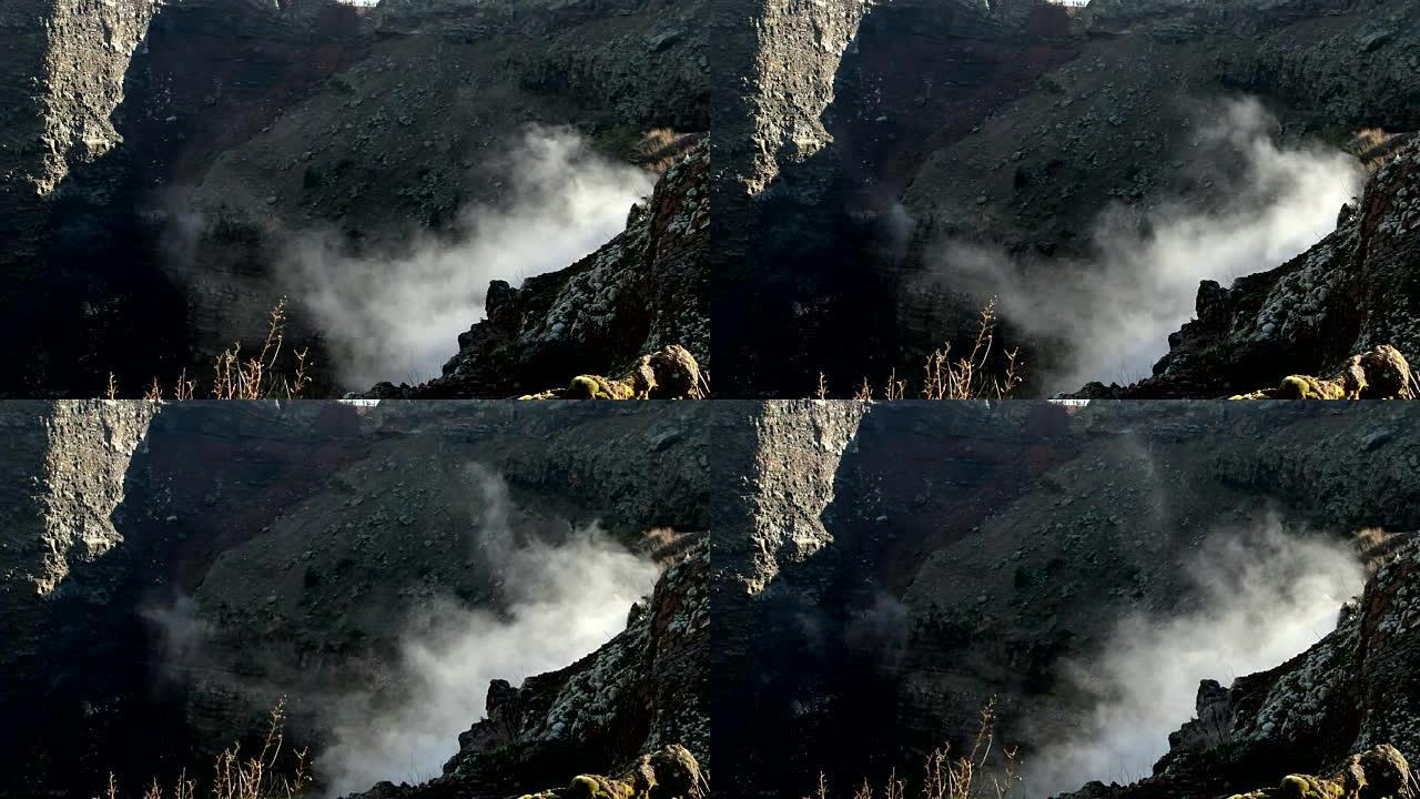 火山冒烟的火山口