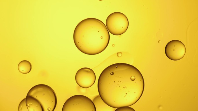 金黄色的油液体