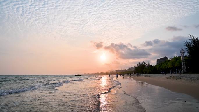 海南三亚椰梦长廊海边沙滩日落晚霞