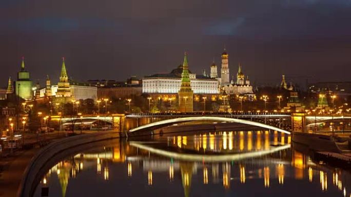 莫斯科大剧院和克里姆林宫的黎明