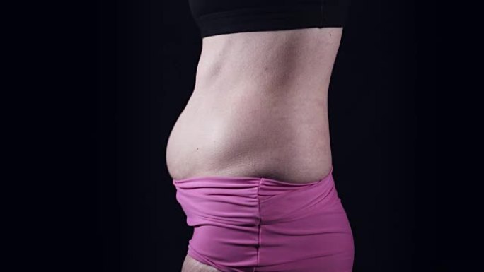 4k肥胖的女人，体重问题显示腹部