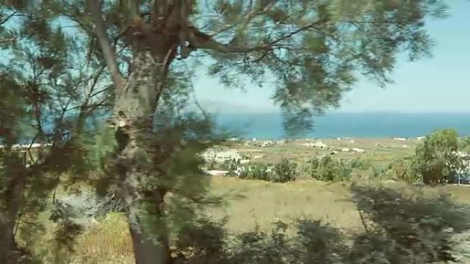 圣托里尼 (希腊) 的风景，乘坐从Ia到Fira的巴士行驶。