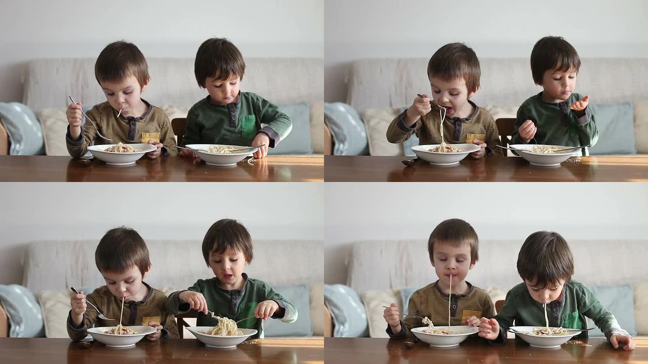 可爱的小孩子，在家吃意大利面，自制意大利面