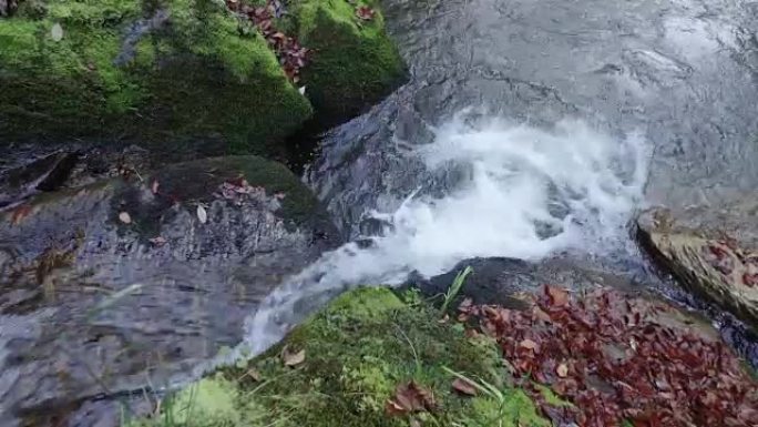 纹理河溪瀑布