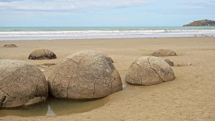 新西兰的Moeraki巨石
