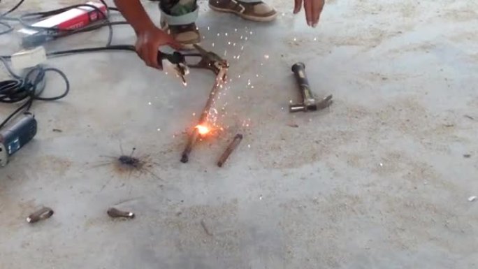 电弧焊 (或棒焊)