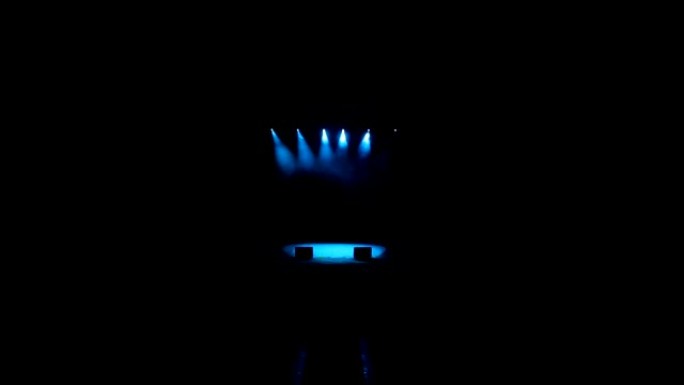 娱乐音乐会灯光。舞台灯。