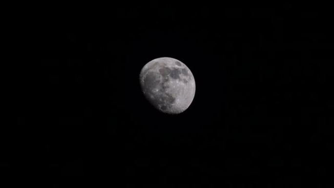 2016年11月11日18:30上的月亮