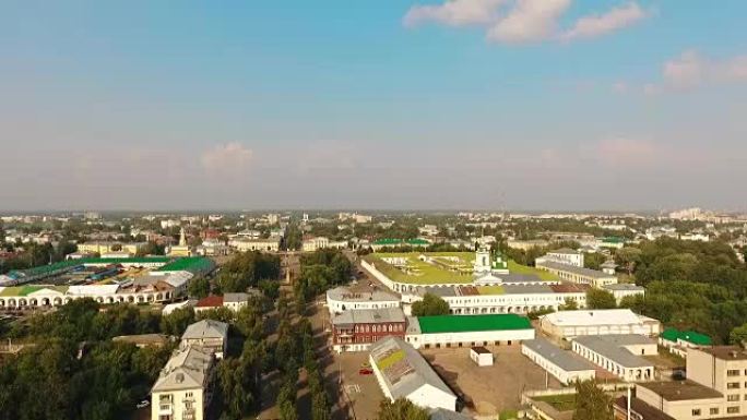 俄罗斯夏季科斯特罗马市中心的鸟瞰图
