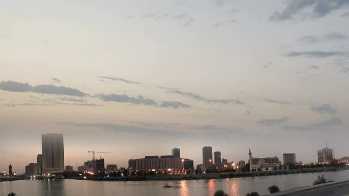 吉达市中心在黎明时分全景