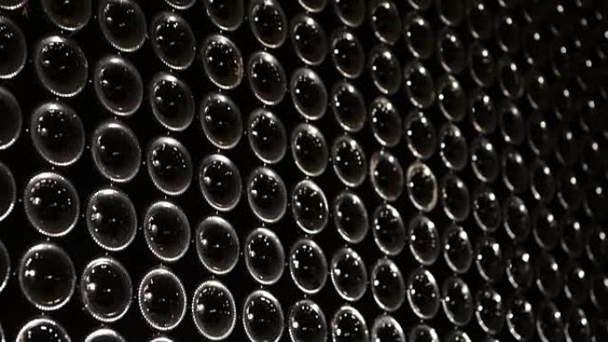一堆葡萄酒瓶-波尔多葡萄酒