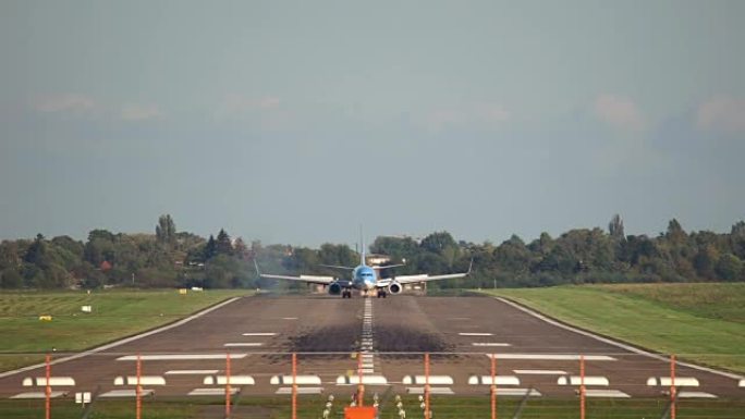 客机降落在汉诺威机场