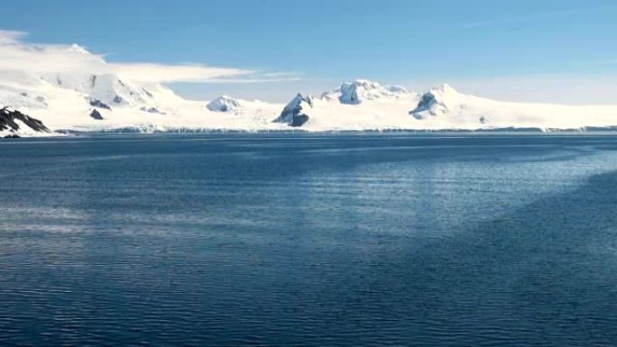 在南极洲巡航 -- 童话般的风景