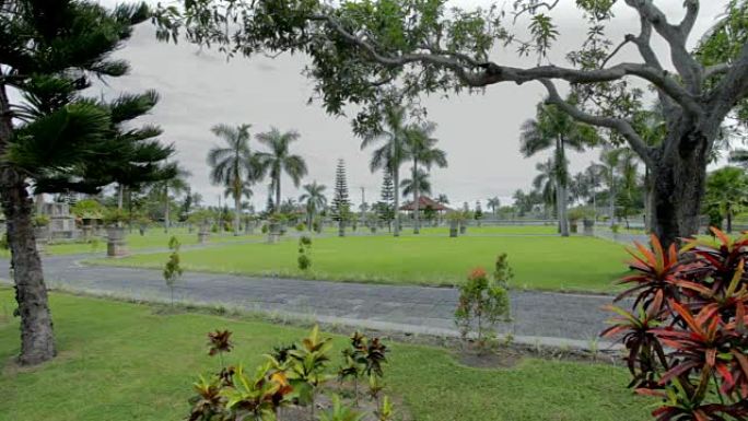 巴厘岛的花园水庙