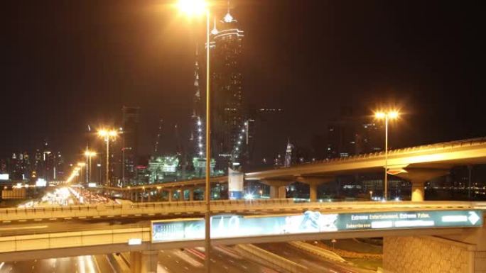 迪拜的高光交通十字路口