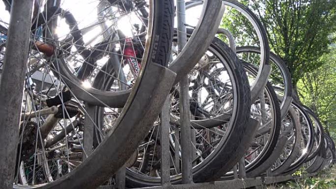 阿姆斯特丹市的自行车停车位，一个骑自行车的城市，4K