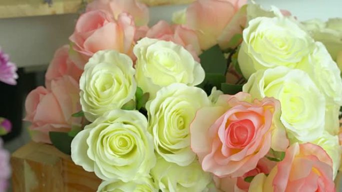 花店，各种鲜花，紫色妈妈，粉红玫瑰，白玫瑰