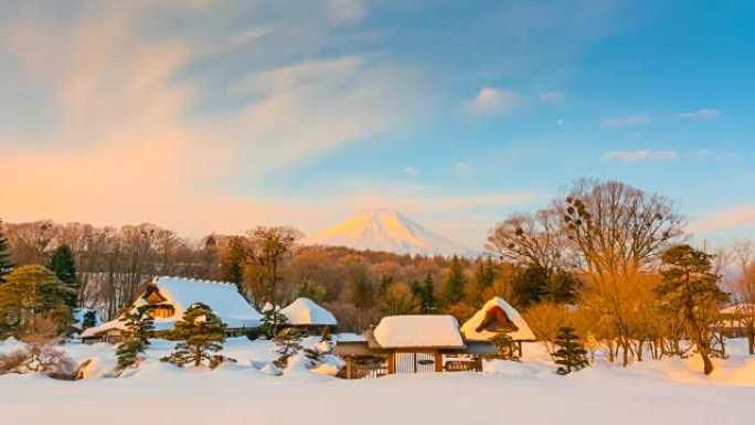 日本冬季大雪过后，在富士山的Oshino Hakkai村日出的4k延时是背景