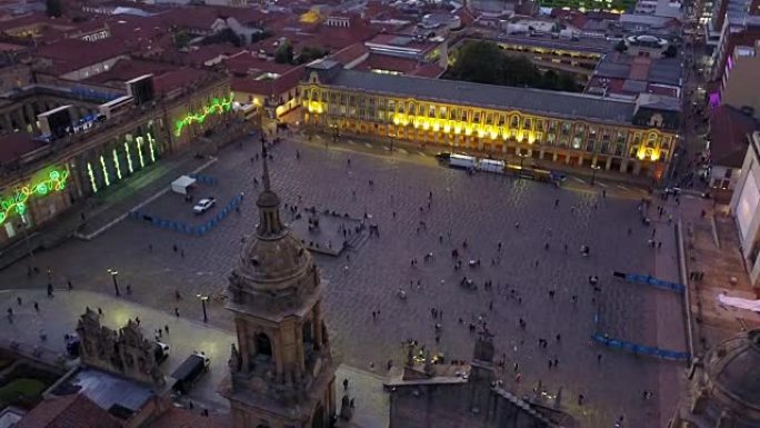 飞行/无人机拍摄玻利瓦尔广场，La Candelaria，波哥大，哥伦比亚5号