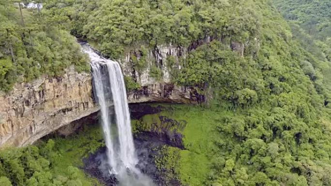 Caracol Falls in Canela，RS，巴西