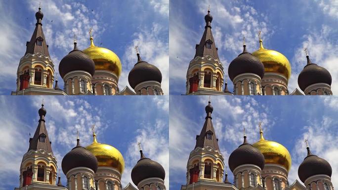 东正教教堂的圆顶和钟楼。