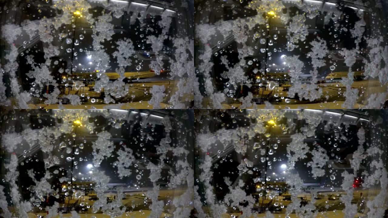 蒙特利尔机场下雪