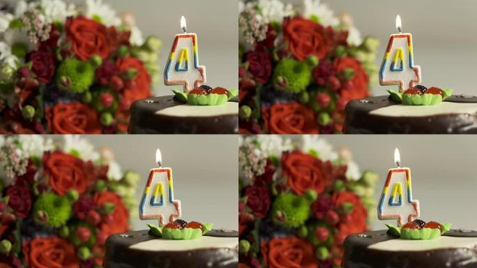 多莉: 插花和带燃烧蜡烛的生日蛋糕4号
