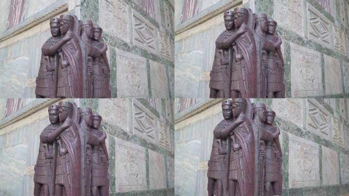 宫殿墙壁上的四个俄罗斯人肖像雕塑
