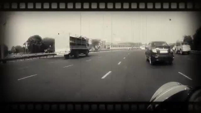 4k旧电影效果: 早上德里高速公路的时间流逝