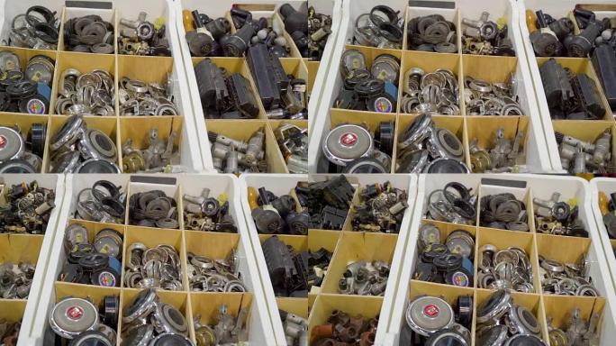 一个盒子被分成汽车的某些部分