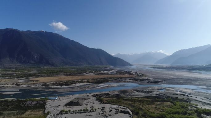 江河汇合南迦巴瓦峰