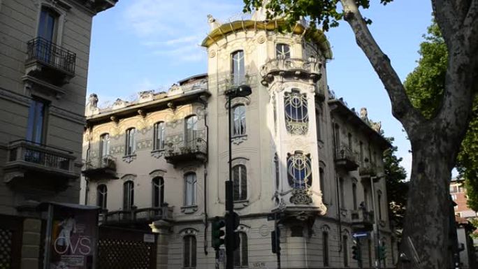 Casa Fenoglio Lafleur是都灵的一座历史建筑