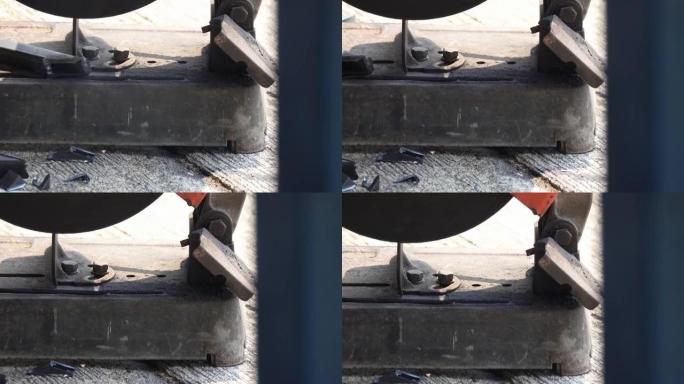 4K: 工人切割金属